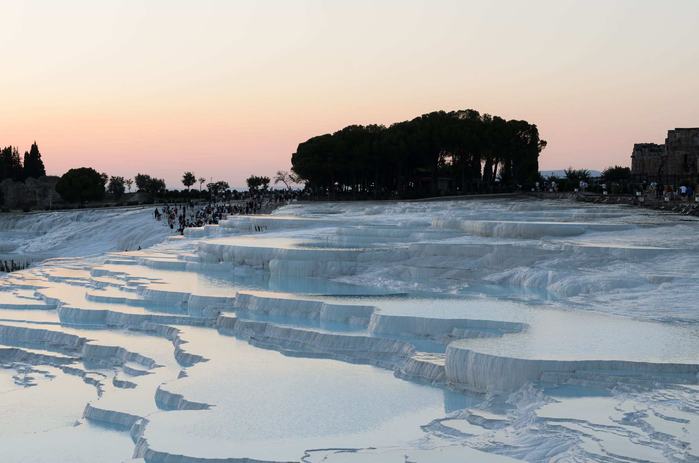 Pamukkale travertenlerinde gün batımı